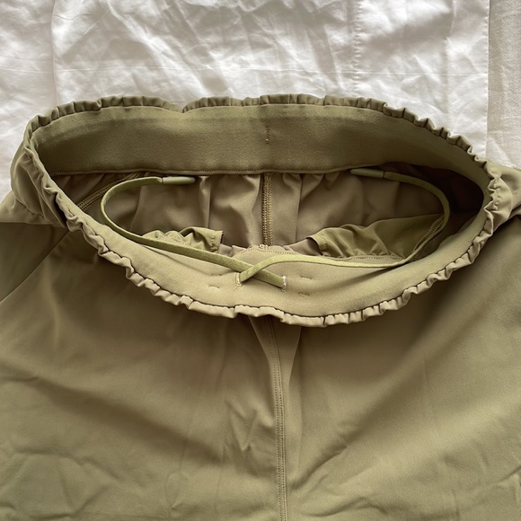 Lululemon Stretch HR Pant 25” Size 6 - Picture 4 of 5